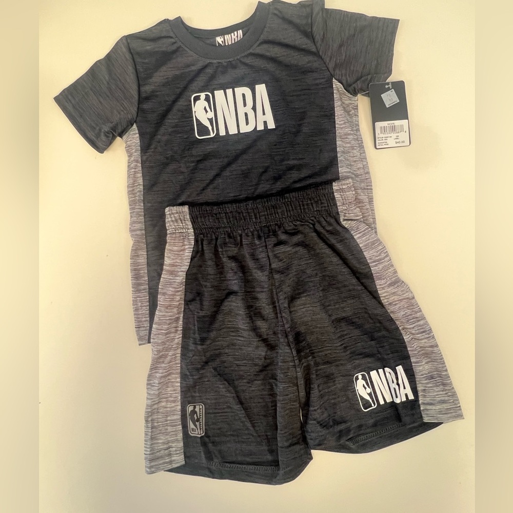 NWT matching set - boys size 5/6 - black & grey